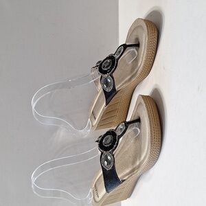 Walking Comfort NEW Gem Bead Rhinestone Embellished Sandals Size 37 (US 6.5-7)